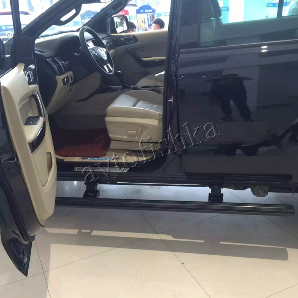 Ford Everest (16-) штатные выезжающие электропороги автоматические