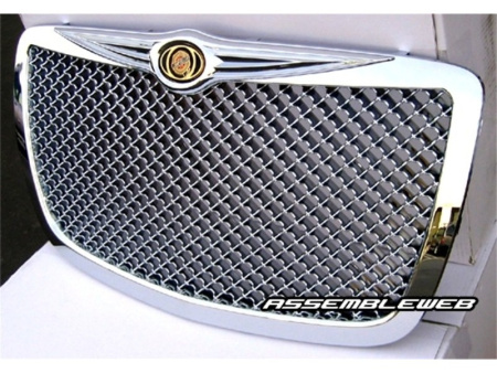 Chrysler 300C (04-09) радиаторная хромированная пластиковая решетка в стиле "Bentley".