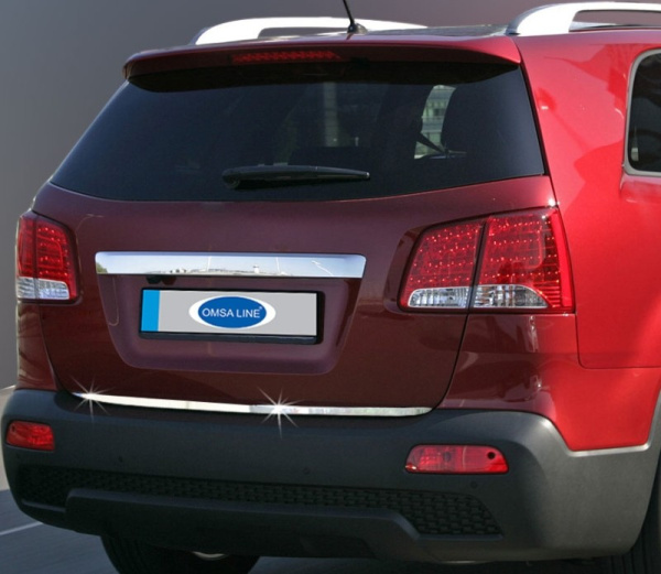 Kia Sorento (09–/13–) Накладка нижней кромки крышки багажника, нерж.