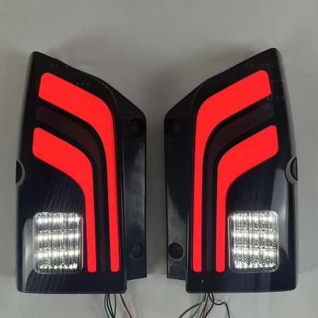 Nissan Pathfinder III (05-) фонари задние светодиодные красно-тонированные, комплект 2 шт.