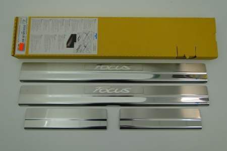 Ford Focus 3 (11-) 5 дверн. накладки на внутренние пороги, к-кт 4шт.