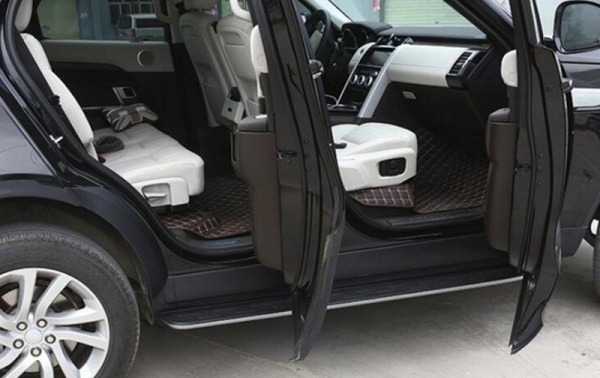 Land Rover Discovery (17–) Пороги OEM