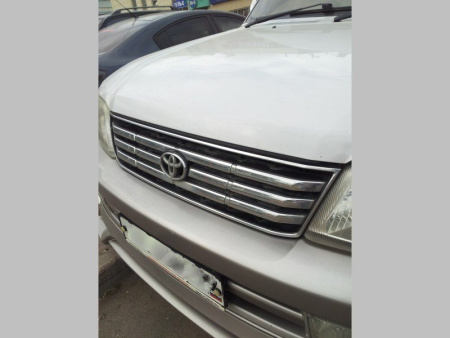 Toyota Land Cruiser Prado 90 (FJ90) (96-02) хромированная решетка радиатора - горизонтальный дизайн