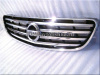 Nissan Maxima QX III (00-06) решетка радиатора черная с хромом.