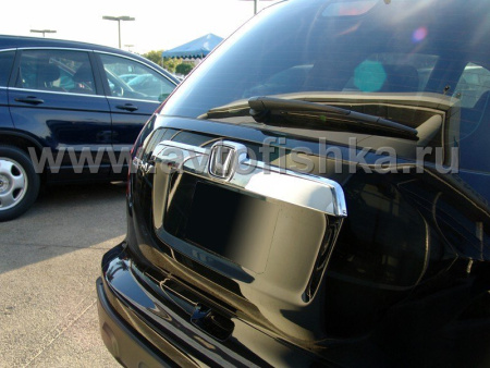Honda CR-V III (06-12) накладка хромированная на заднюю дверь, пластиковая