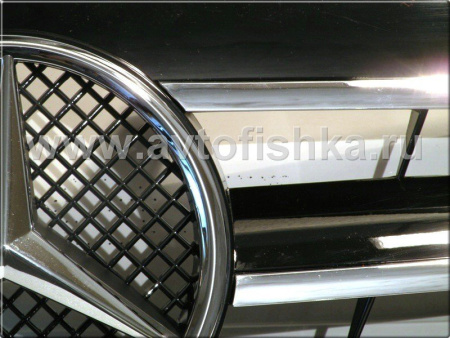 Mercedes C-class W203 (00-07) седан решетка радиатора черная со звездой, дизайн CL-class, 3 ламели.