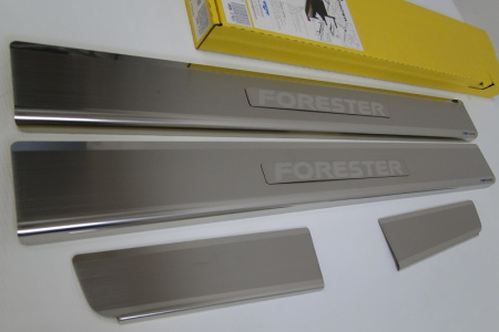 Subaru Forester 3 (08-) накладки на внутренние пороги, к-кт 4шт.
