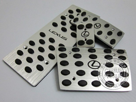 Lexus IS300, RX350, LX570 (2008-) накладки на педали, подставку под ногу, алюминиевые с логотипом LEXUS, комплект 4 шт.
