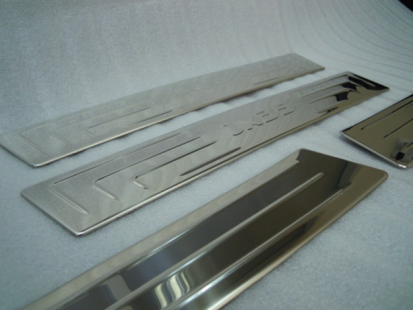 Hyundai ix35 (10–/14–) Накладки на пороги, нерж., 4 части