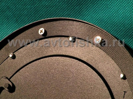 Hummer H3 (05-) крышка лючка бензозаливной горловины, с замком и логотипом "HUMMER", черная