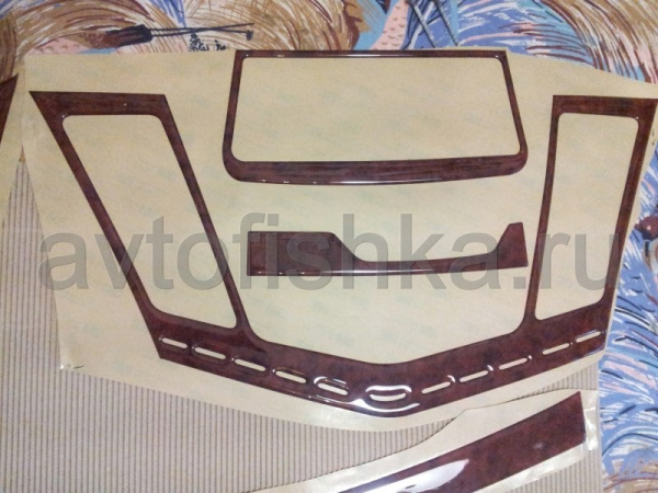 Chevrolet Cruze (2009-) накладки в салон под дерево с коробкой механика, комплект 9 предметов.