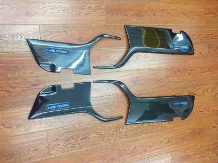 Toyota Land Cruiser 200 (08-) накладки в салон, дверные из нержавейки, комплект 4 предмета