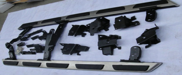 Audi Q5 (08–17) штатные боковые пороги - подножки, дизайн оригинал, комплект левая + правая