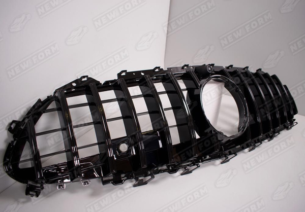 Mercedes-Benz CLS-Klasse C257 2017 - н.в. Решетка радиатора AMG GT черная