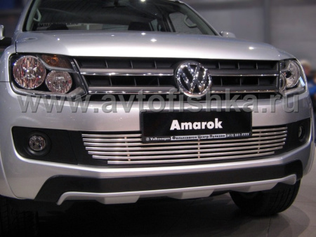 Volkswagen Amarok (10-) накладка на решетку радиатора