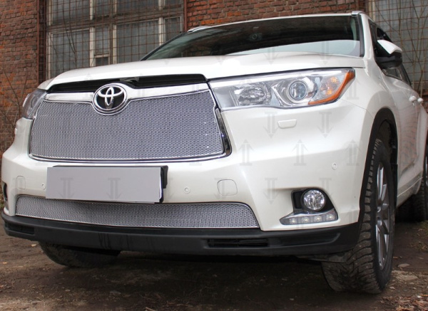 Toyota Highlander (14–) Защита радиатора Premium, хром, низ