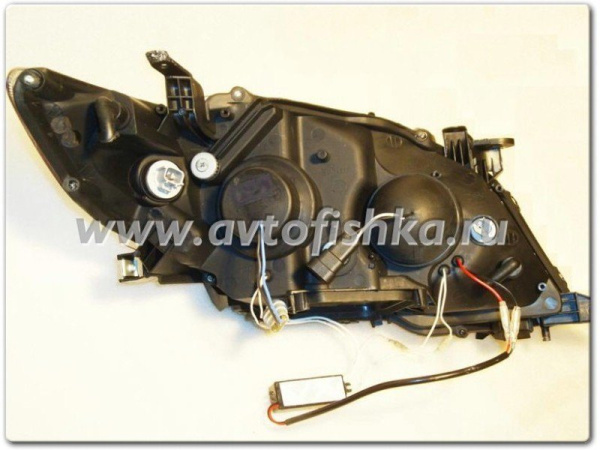 Toyota Corolla (2006-2010) фары передние линзовые хромированные, со светящимися ободками, комплект 2 шт.