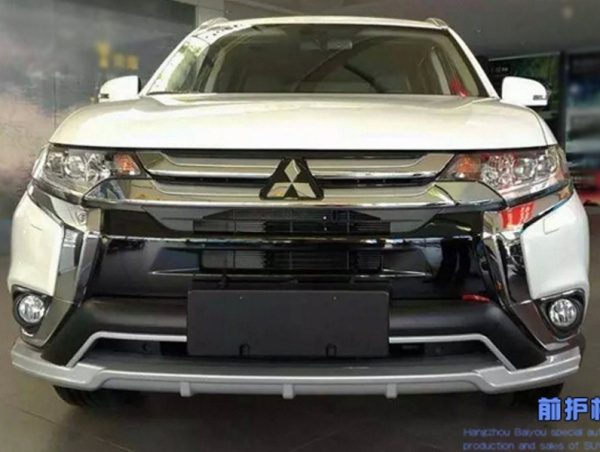 Mitsubishi Outlander (15–) Комплект накладок переднего и заднего бамперов