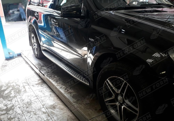 Mercedes-Benz GL-Klasse X164 рестайлинг 2009 - 2012 Пороги