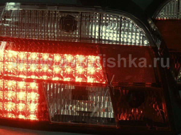 BMW 5 E39 (95-) задние светодиодные фонари красно-белые, комплект 2 шт.