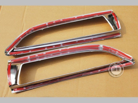 Honda CR-V (2012-) хромированные рамки на катафоты заднего бампера, в комплекте 2 шт.