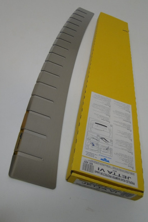 Volkswagen Jetta 6 (11-) накладка на задний бампер профилированная с загибом, нержавеющая сталь, к-кт 1шт.