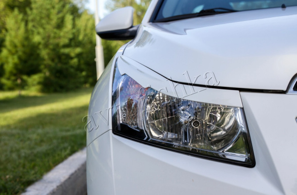 Chevrolet Cruze (08 – 14) реснички на фары фигурные