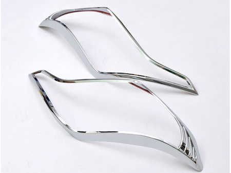 Toyota Land Cruiser Prado 150 (10-) пластиковые хромированные рамки на передние фары, комплект 2 шт.