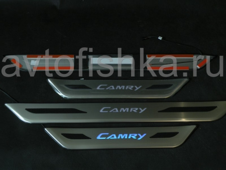Toyota Camry V40 (2006-) накладки порогов дверных проемов, из нержавеющей стали с подсветкой CAMRY.