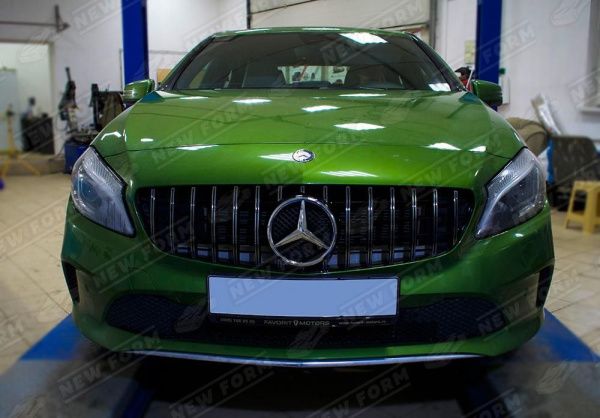 Mercedes-Benz A-Klasse W176 2012 - 2015 Решетка радиатора AMG GT хром