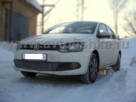 Volkswagen Polo Sedan (10-) накладка на решетку бампера