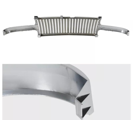 Chevrolet Tahoe, Suburban (99-06) решетка радиатора хромированная, вертикальный дизайн