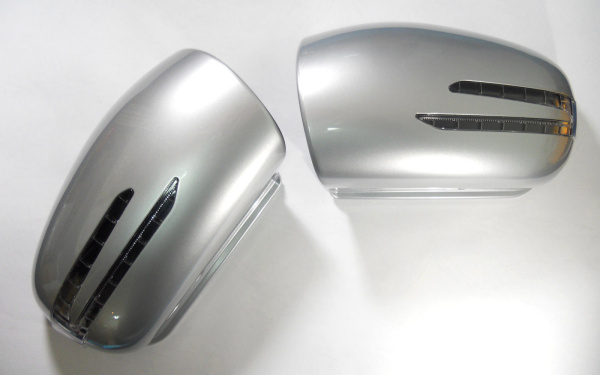 Mercedes W220,W215 корпуса боковых зеркал серебристые, со светодиодными поворотниками и подсветкой Welcome, дизайн SL-class, комплект 2 шт.