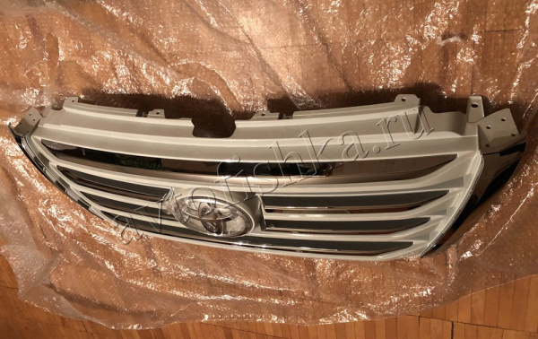 Toyota Land Cruiser Prado 150 (13-17) решетка радиатора белая в дизайне Lexus LX