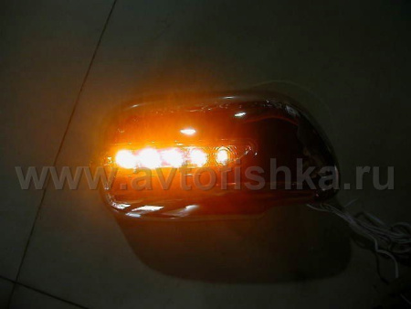 Toyota RAV4 (06-) накладки на боковые зеркала хромированные, со светодиодным поворотником, комплект 2 шт.