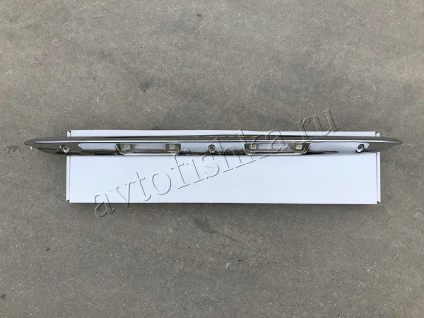 Mercedes E W124 (93-95) декоративная накладка, ручка крышки багажника хромированная.