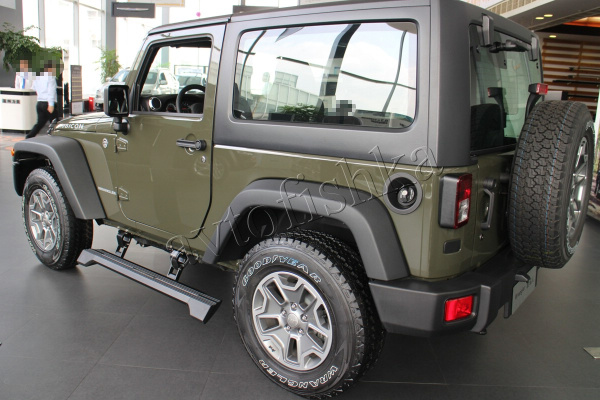 Jeep Wrangler JK 2 door Sahara Rubicon 2011-2017 штатные выезжающие электропороги автоматические