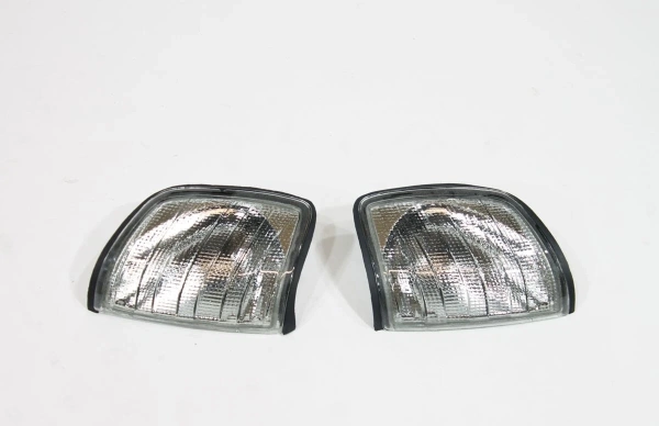 Mercedes W124 (84-95) поворотники передние тонированные штатные, комплект 2 шт.