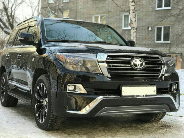 Toyota Land Cruiser 200 2007 - 2015 базовый комплект рестайлинга в TLC 200 2015+