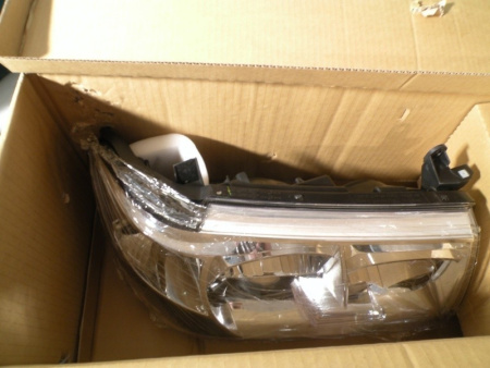 Toyota Land Cruiser 100 (05-08) фары передние хромированные, под корректор, дизайн Land Cruiser 200, комплект 2 шт.