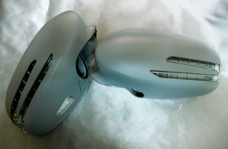 Mercedes W219, W221 (05-09) корпуса боковых зеркал под покраску, с поворотниками СТРЕЛА и подсветкой Welcome, комплект 2 шт.