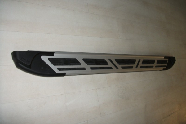 Ford Ecosport (14–) Штатные пороги Corund