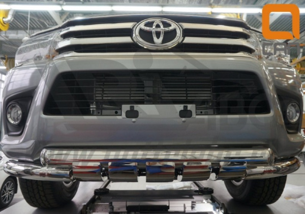 Toyota Hilux (15–) Защита переднего бампера двойная Shark d 76/76 мм, нерж.