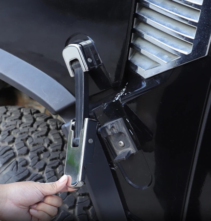 Hummer H2 (03-09) металлические хромированные замки капота, комплект 2 шт.