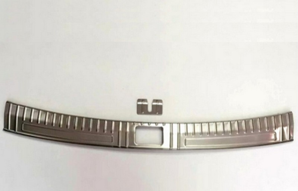 Volkswagen Tiguan (17–) Накладка на проем двери багажника, нерж. сталь