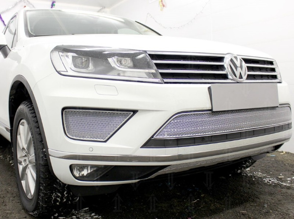 Volkswagen Touareg (14–) Защита радиатора Premium, хром, низ
