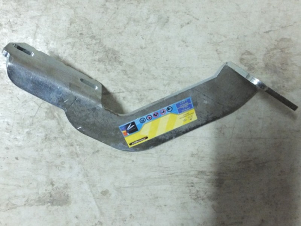 Jeep Grand Cherokee (11–/13–) Комплект алюминиевых порогов (высокий бортик), боковая часть из нерж. стали, модель HIHIT X (Уценка) Voyager GCHR3-YHTXP.1