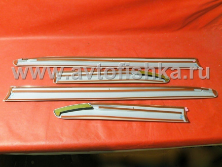 Toyota Land Cruiser 200, Lexus LX570 (08-) накладки на двери, молдинги белые с хромом, дизайн Lexus, комплект 4 шт.