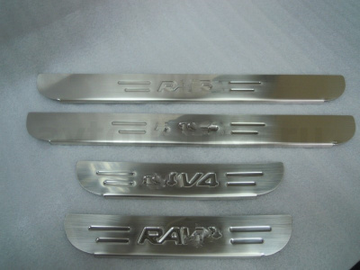 Toyota RAV4 (06–12) Накладки на пороги, нерж., 4 части (короткая база)