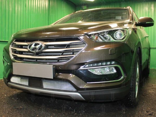 Hyundai Santa Fe (15–) Защита радиатора, хром (с датчиком ACC)